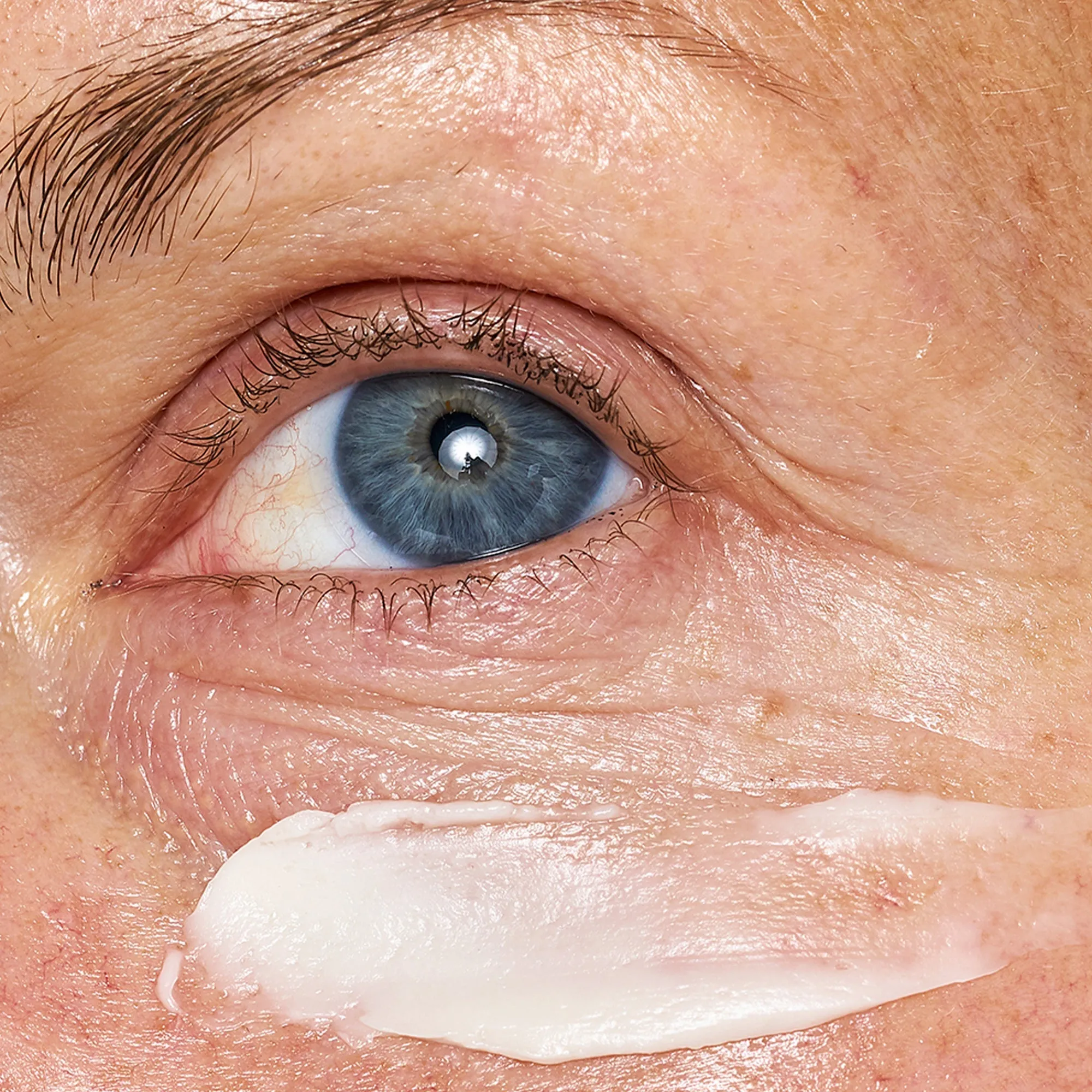 a tinted moisturizer,bubble moisturizer