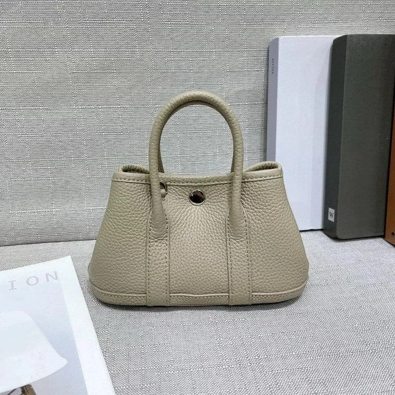 Alexel Pebbled Leather Shoulder Bag With Shoulder Strap, Designer Bag, Italian Leather Party Bag, Classic Tote Bag, Bucket Bag, Must-have Leather Bag, Gift for Her
