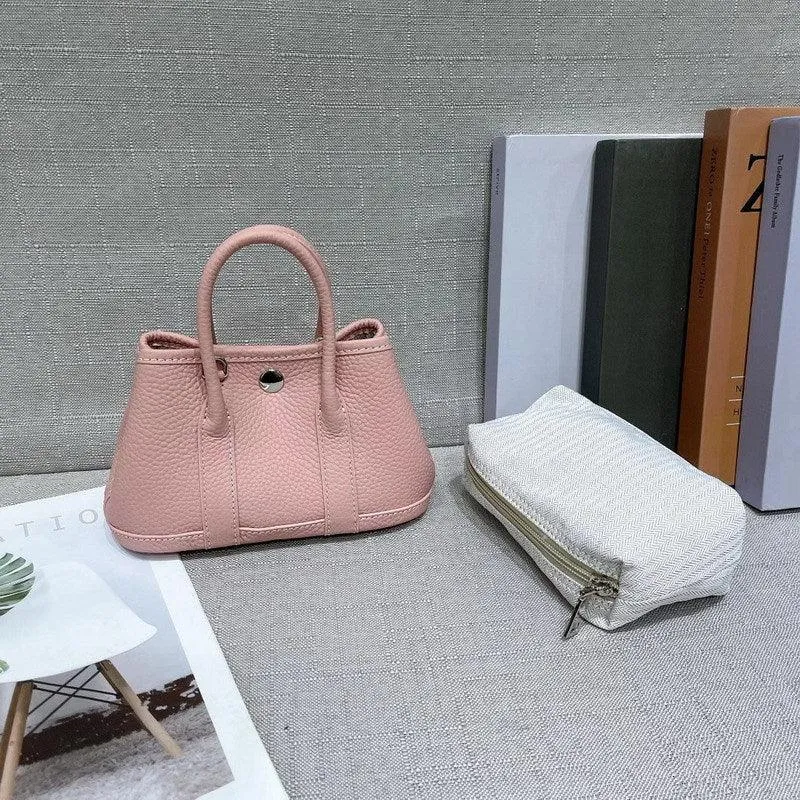 Alexel Pebbled Leather Shoulder Bag With Shoulder Strap, Designer Bag, Italian Leather Party Bag, Classic Tote Bag, Bucket Bag, Must-have Leather Bag, Gift for Her