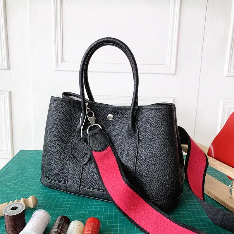 Alexel Pebbled Leather Shoulder Bag With Shoulder Strap, Designer Bag, Italian Leather Party Bag, Classic Tote Bag, Bucket Bag, Must-have Leather Bag, Gift for Her