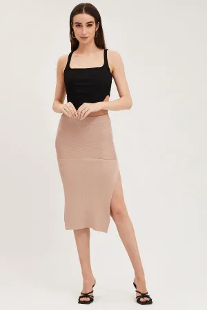 Beige Knit Skirt Midi Side Split,skirt,denim skirt,mini skirt,maxi skirt,jean skirt,skort,tennis skirt,pleated skirt,pencil skirt,bubble skirt,plisse skirt,fitted skirt,midi skirt,short skirt,short mini skirt,leather skirt,a line skirt