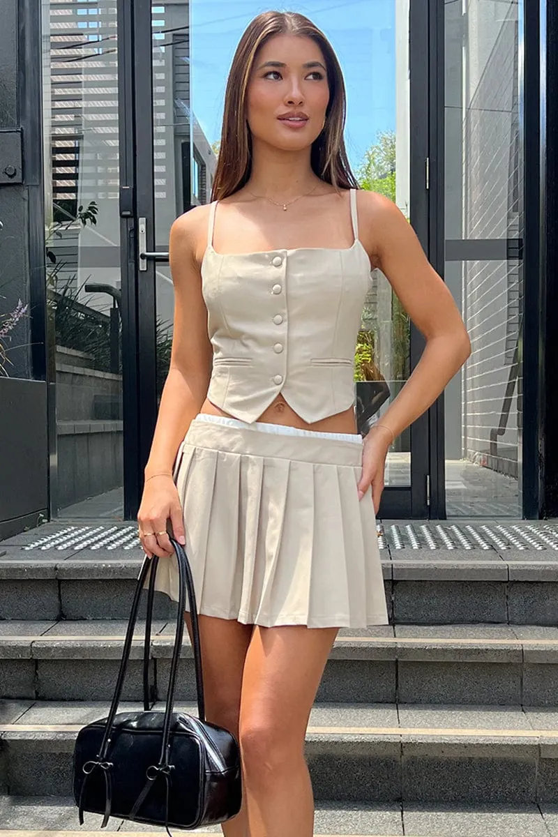 Beige Pleated Skirt High Waisted Contrast Waistband,skirt,denim skirt,mini skirt,maxi skirt,jean skirt,skort,tennis skirt,pleated skirt,pencil skirt,bubble skirt,plisse skirt,fitted skirt,midi skirt,short skirt,short mini skirt,leather skirt,a line skirt