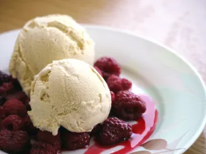 Black Raspberry Vanilla by BBW Type Fragrance Oil sweet food-inspired fragrance oil