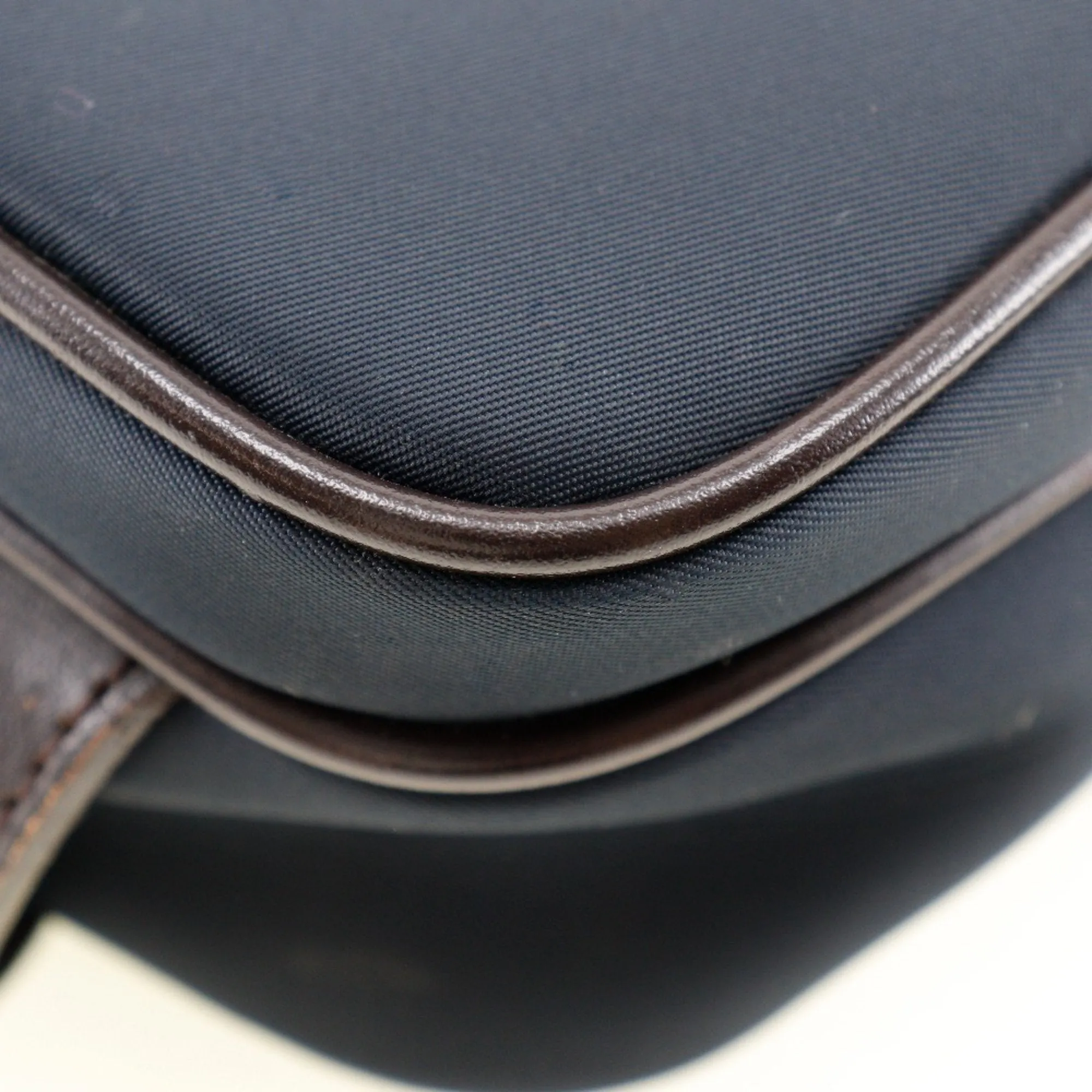 Burberry Label Nylon Sling Bag (Pre-Owned)