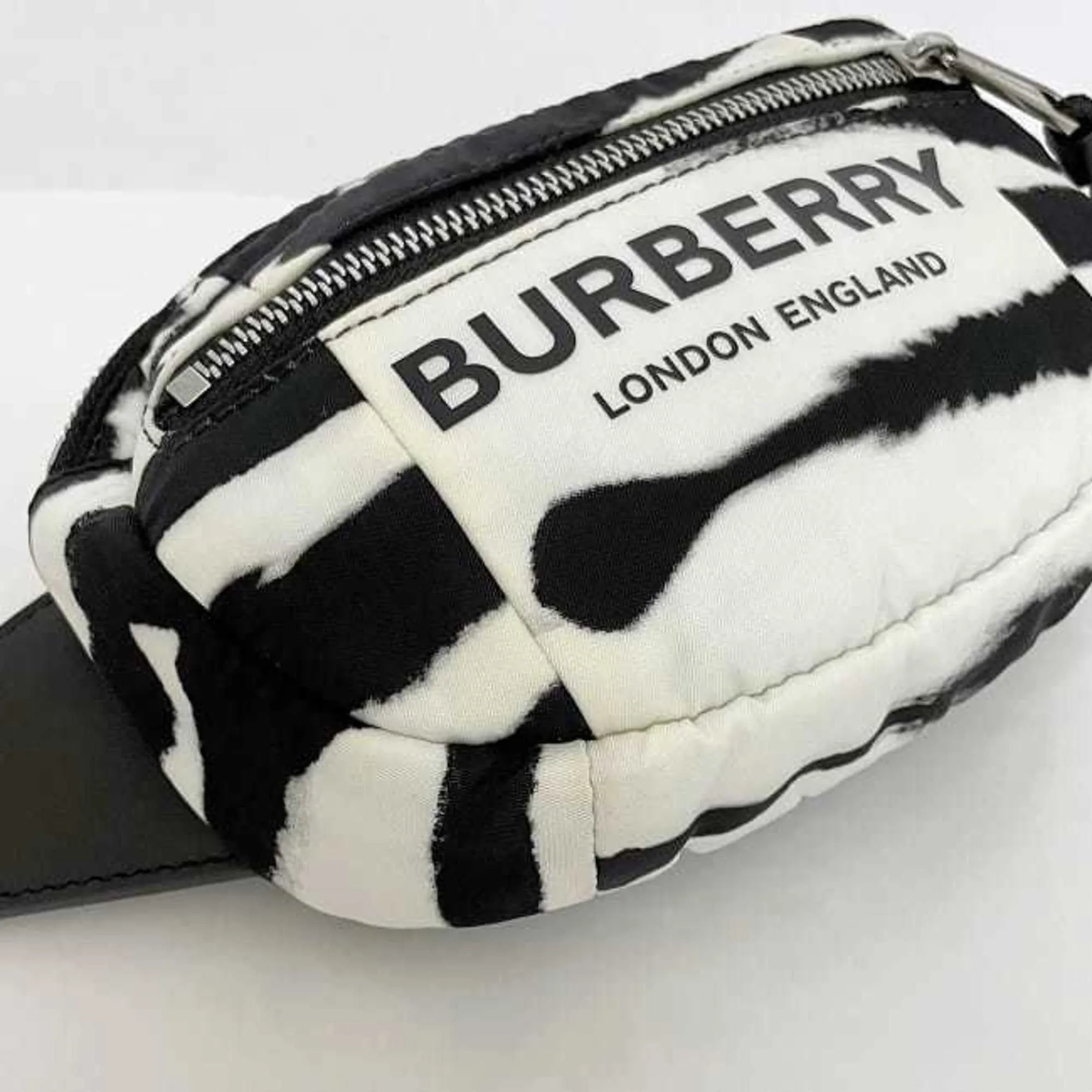Burberry  Nylon Leather Shoulder Bag Sling Bag (Pre-Owned)