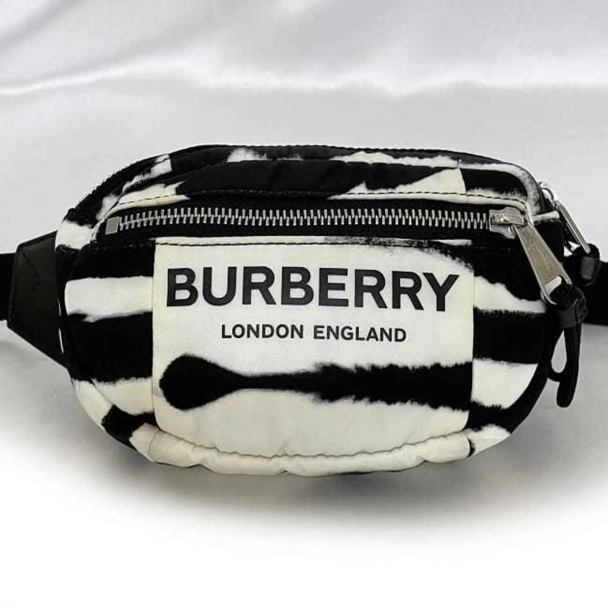 Burberry  Nylon Leather Shoulder Bag Sling Bag (Pre-Owned)