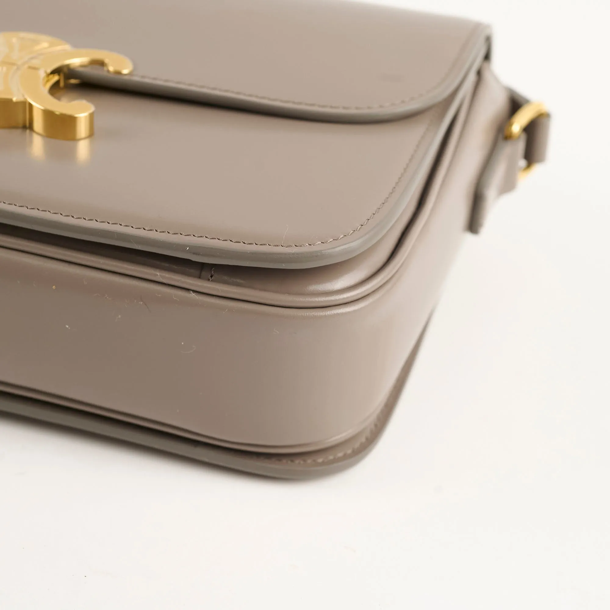 Celine Classique Medium Triomphe Bag Pebble