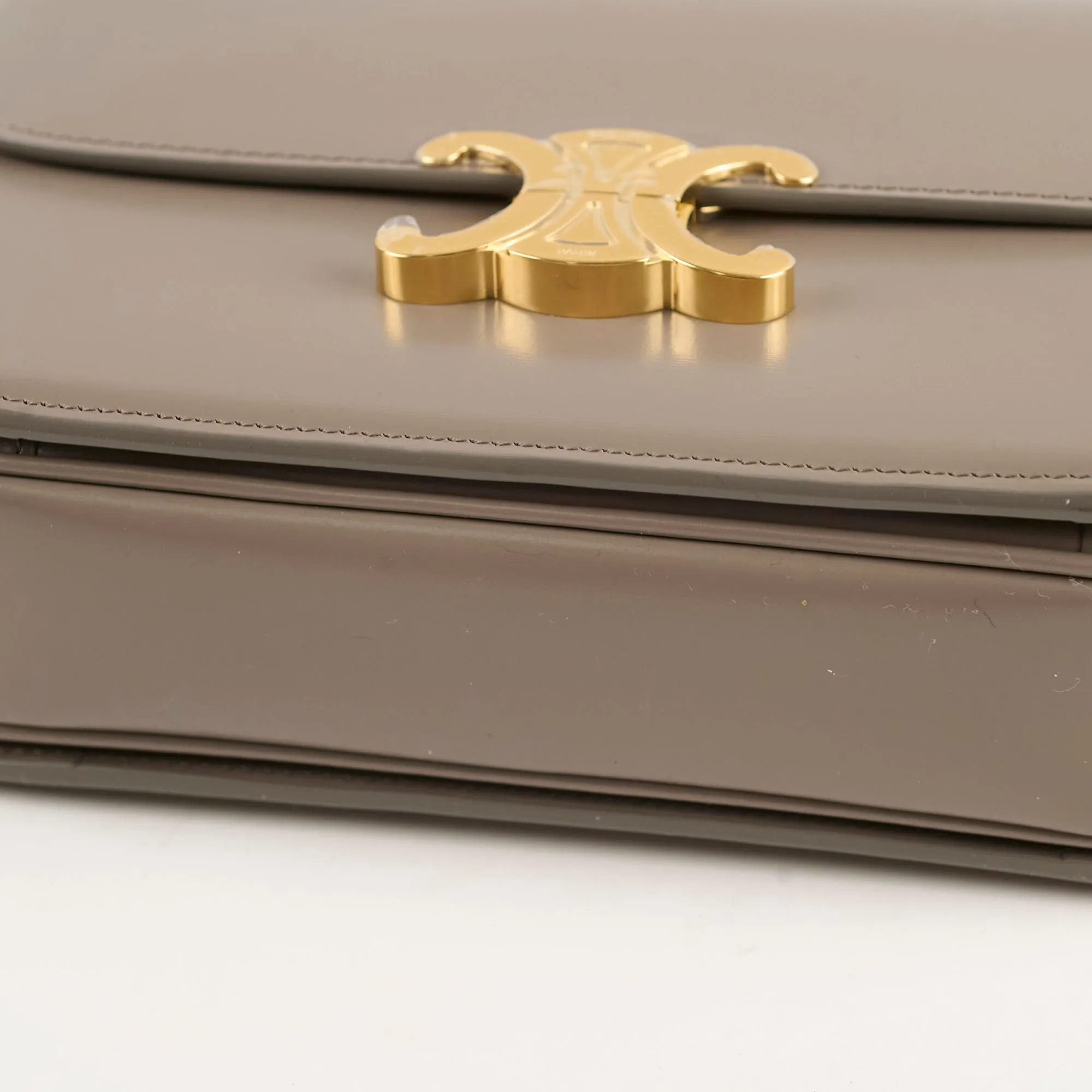 Celine Classique Medium Triomphe Bag Pebble