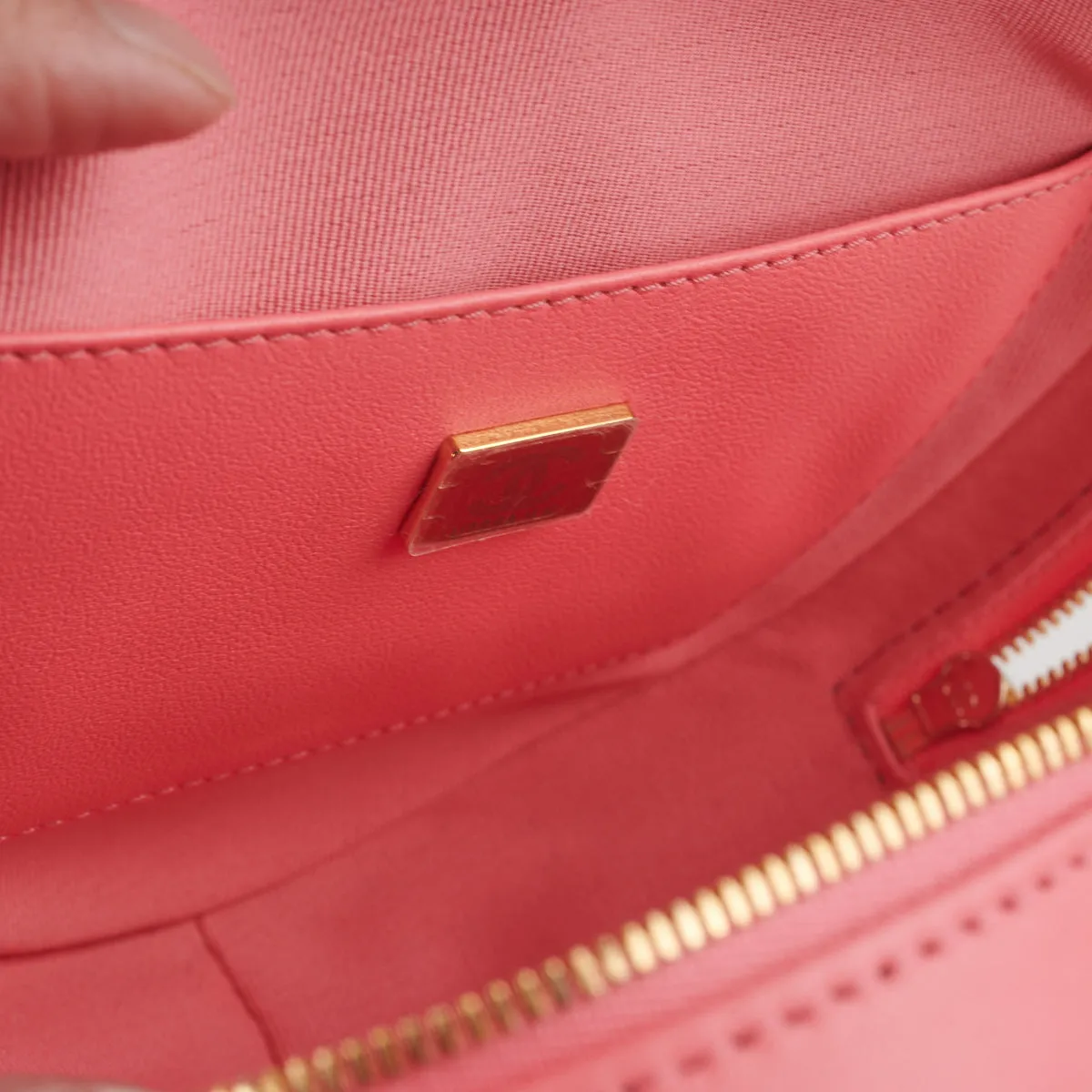 Chanel Heart Bag Large Lambskin Pink (Microchipped)