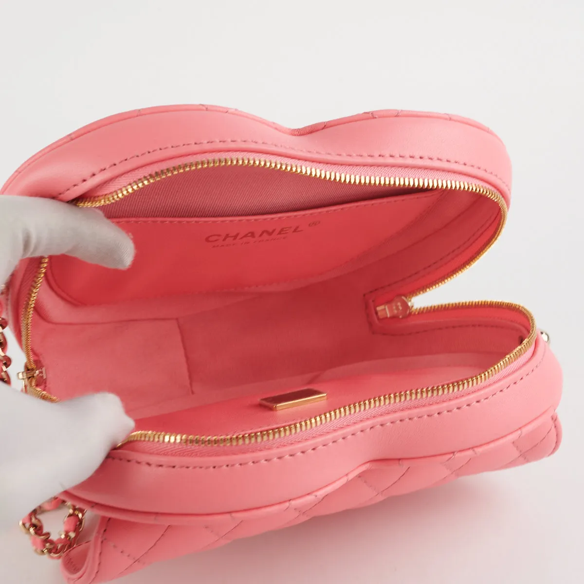 Chanel Heart Bag Large Lambskin Pink (Microchipped)