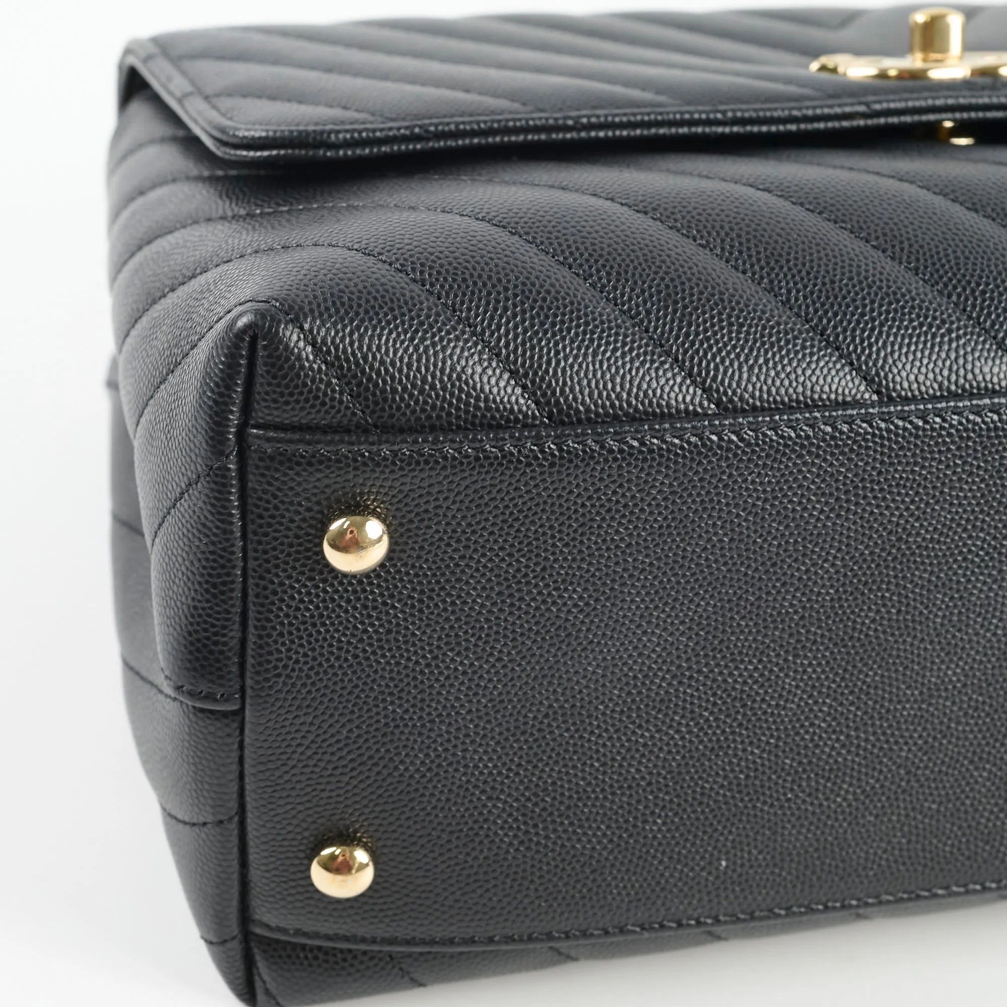 Chanel Medium Coco Handle (Lizard Top Handle) Black Chevron