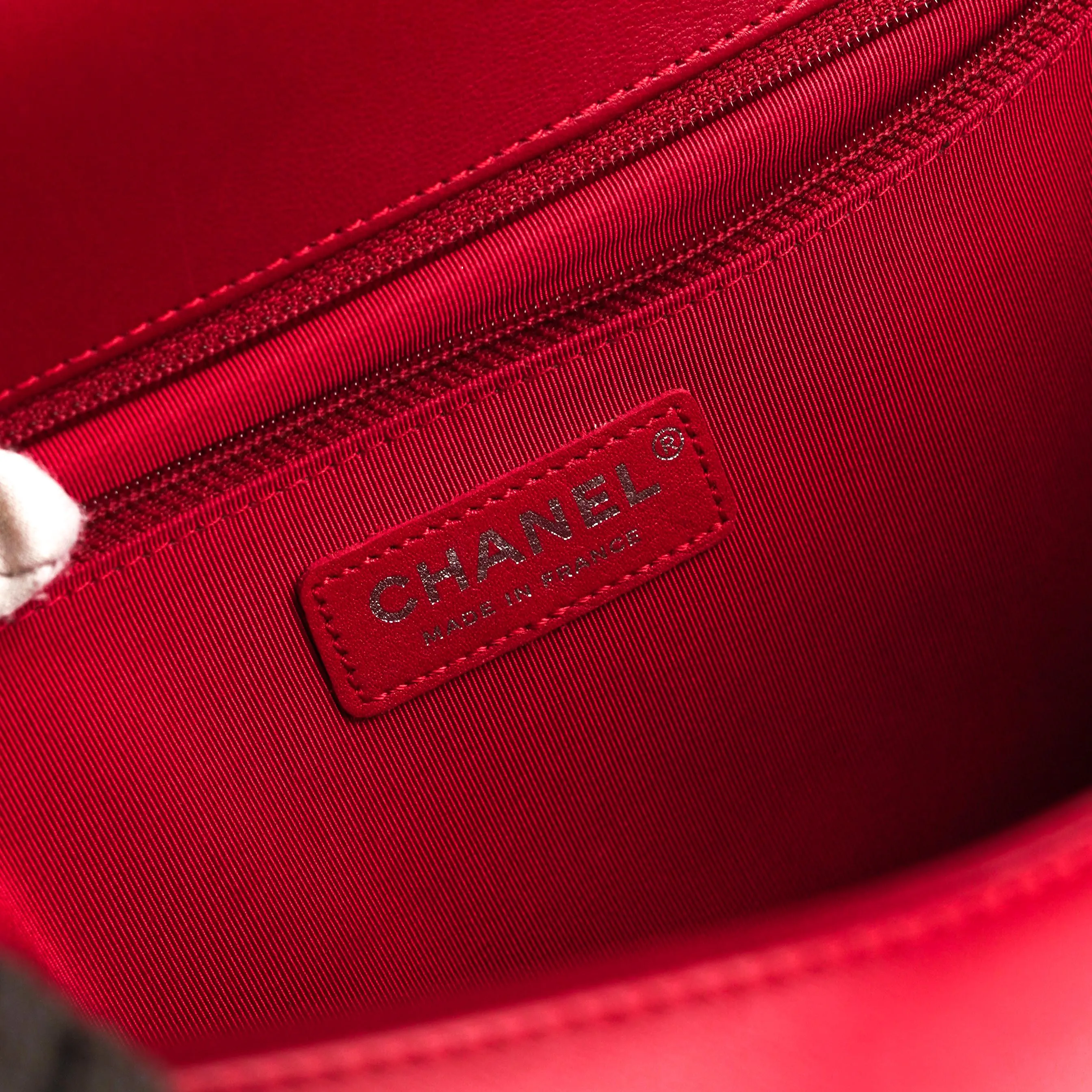 Chanel New Medium Boy Tweed Red