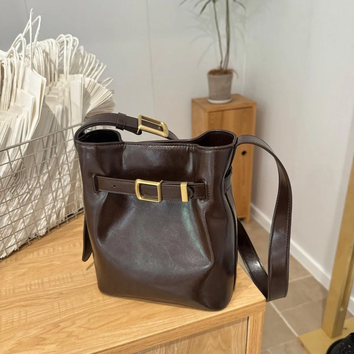 Classic Cowhide Leather Bucket Shoulder Bag with Gold-Tone Hardware Accents, Fashion Designer Bag, Chocolate Brown Black