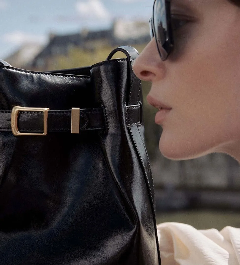 Classic Cowhide Leather Bucket Shoulder Bag with Gold-Tone Hardware Accents, Fashion Designer Bag, Chocolate Brown Black