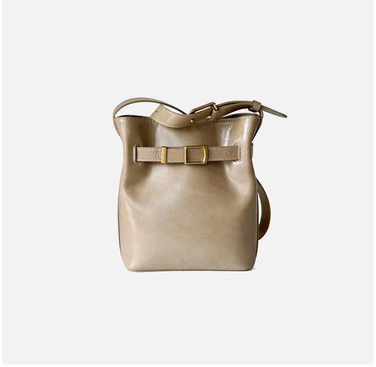 Classic Cowhide Leather Bucket Shoulder Bag with Gold-Tone Hardware Accents, Fashion Designer Bag, Chocolate Brown Black