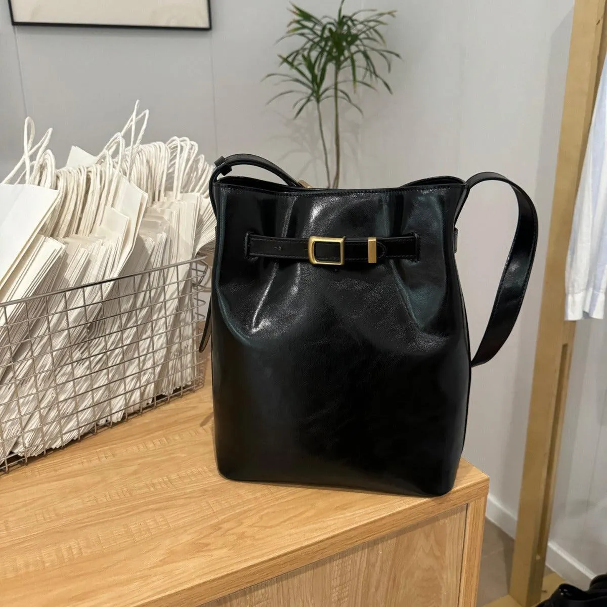 Classic Cowhide Leather Bucket Shoulder Bag with Gold-Tone Hardware Accents, Fashion Designer Bag, Chocolate Brown Black