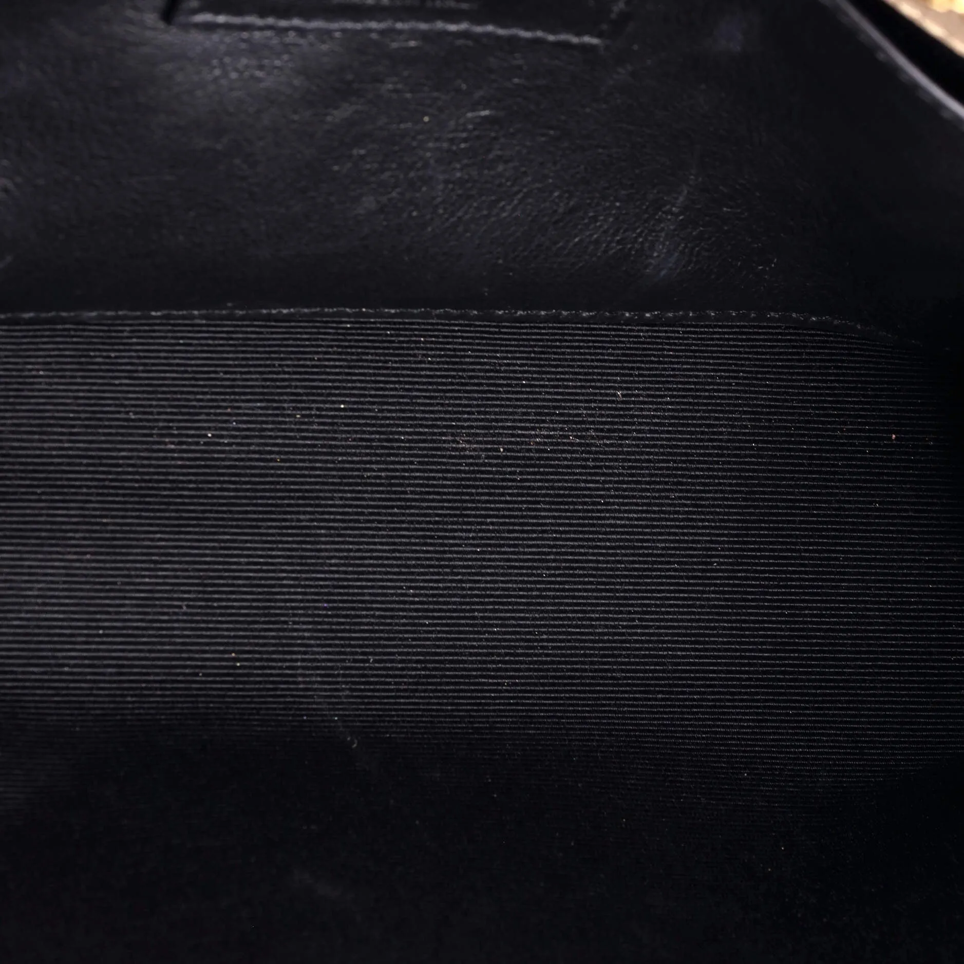 Classic Monogram Crossbody Bag Grainy Leather Large