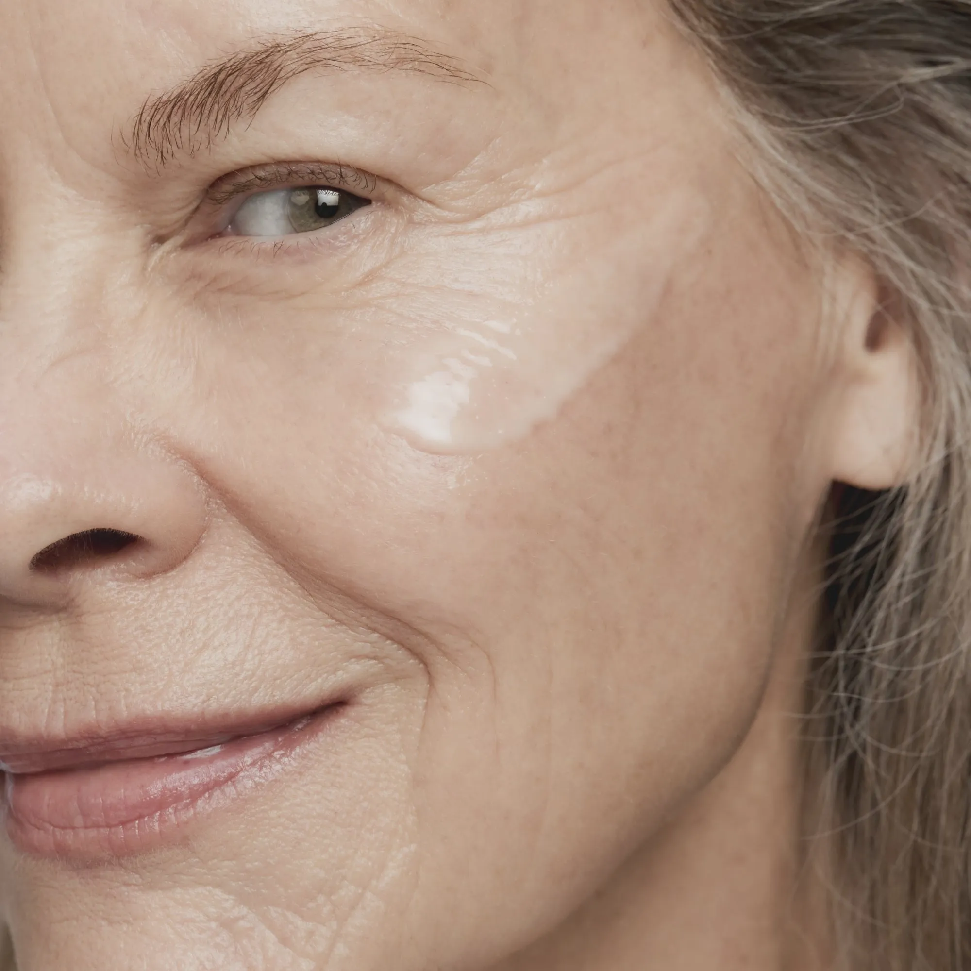 a tinted moisturizer,bubble moisturizer