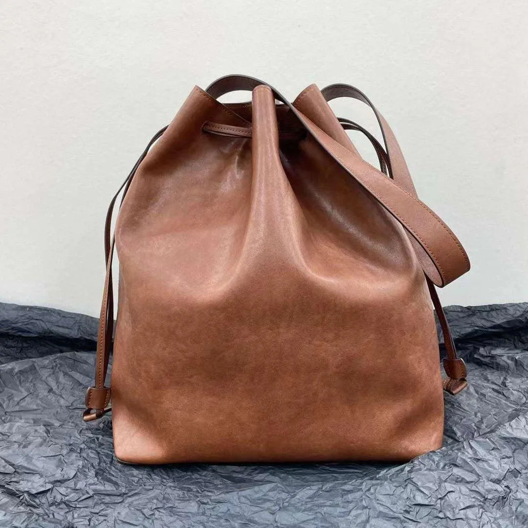 Elegant Cowhide Leather Bucket Tote Bag with Wide Strap?C Large Shoulder and Crossbody Bag for Women