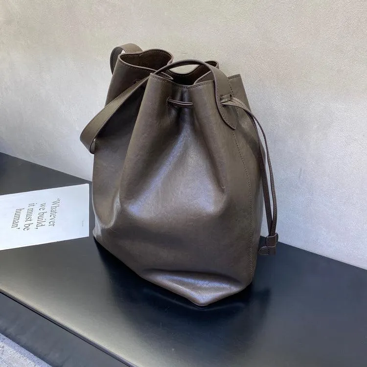 Elegant Cowhide Leather Bucket Tote Bag with Wide Strap?C Large Shoulder and Crossbody Bag for Women