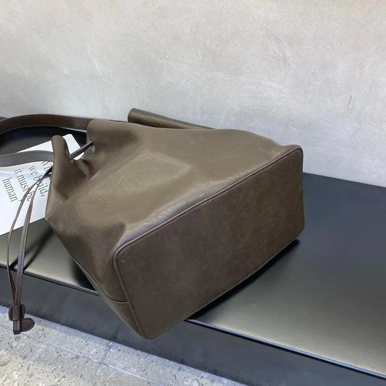 Elegant Cowhide Leather Bucket Tote Bag with Wide Strap?C Large Shoulder and Crossbody Bag for Women