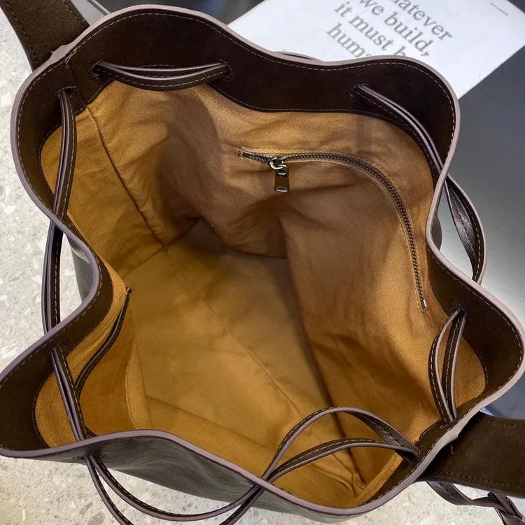 Elegant Cowhide Leather Bucket Tote Bag with Wide Strap?C Large Shoulder and Crossbody Bag for Women