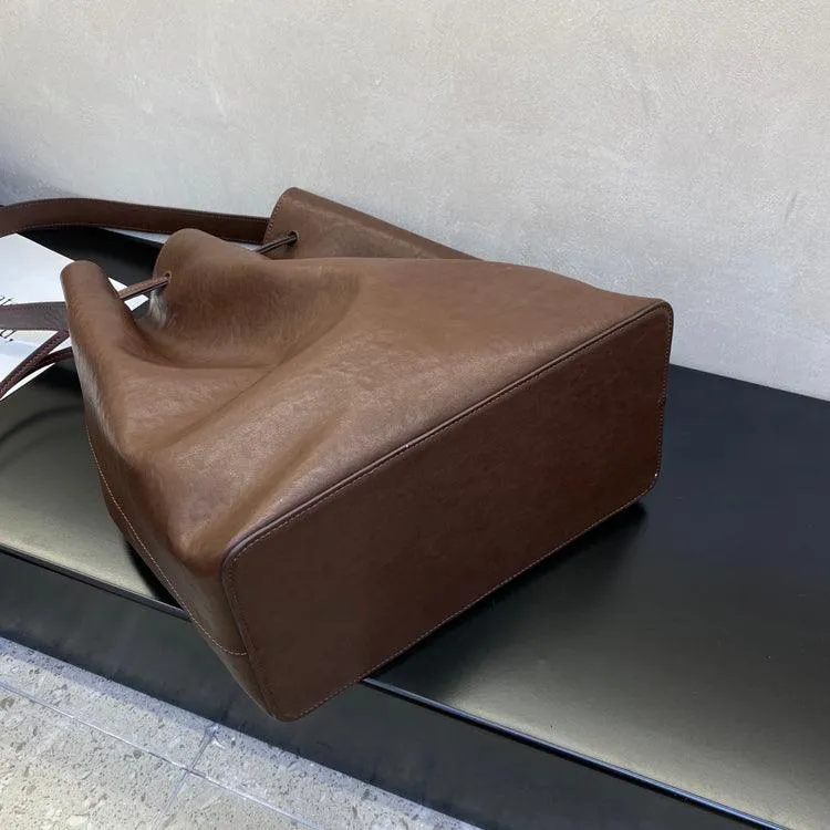 Elegant Cowhide Leather Bucket Tote Bag with Wide Strap?C Large Shoulder and Crossbody Bag for Women