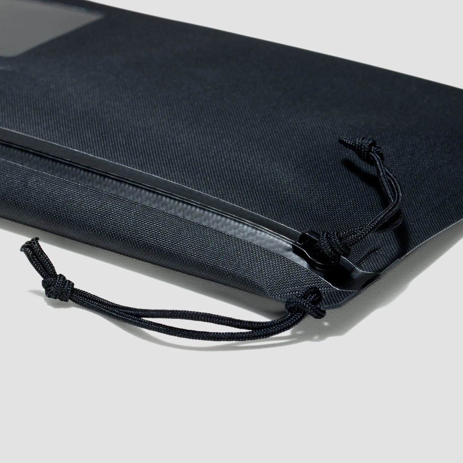 Element Flat Pouch - Small