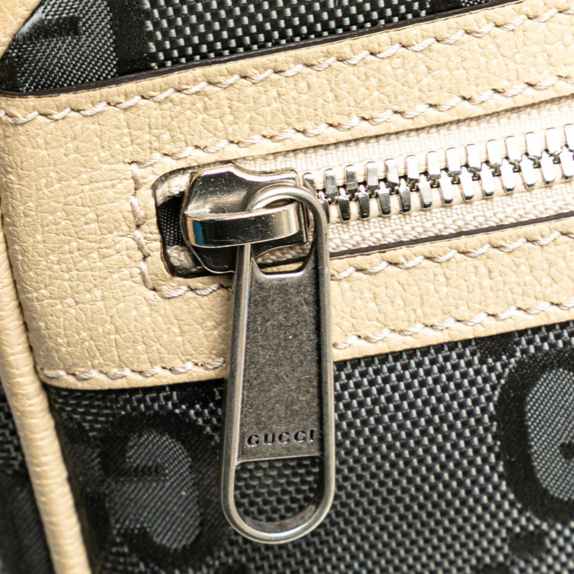 Gucci  Nylon Leather Fanny Pack Sling Bag (Pre-Owned)