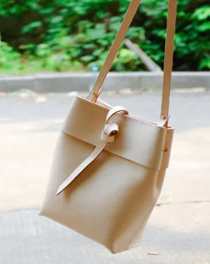 Handmade Leather Beige Womens Bucket Purses Barrel Shoulder Bags for Women cheap online