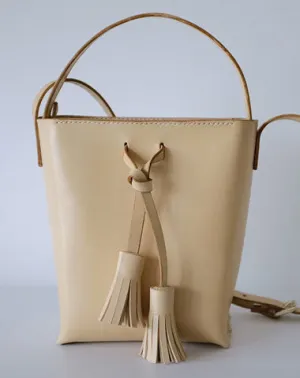 Handmade Leather Beige Womens Handbag Bucket Purse Barrel Shoulder Bags for Women cheap online