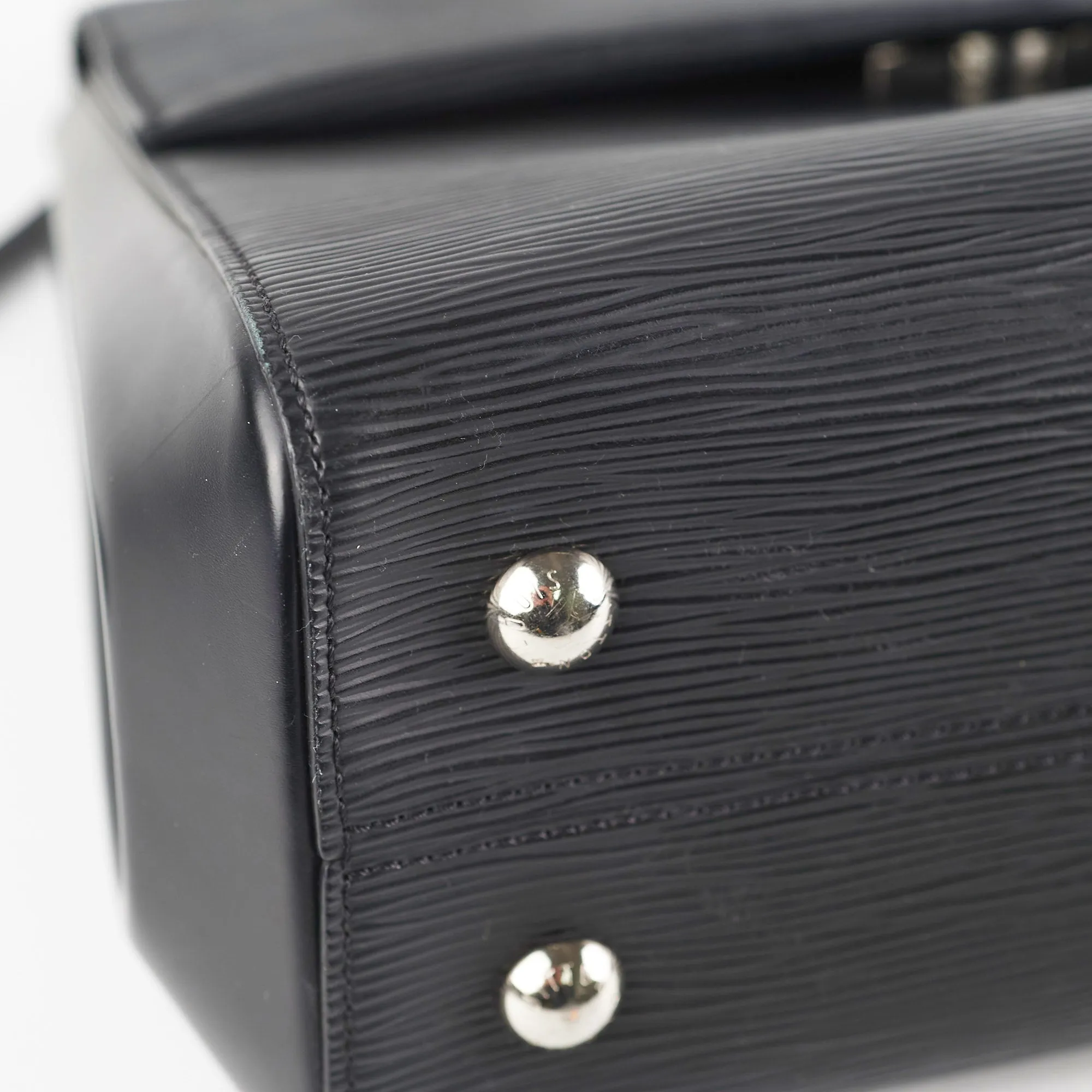 Louis Vuitton Cluny MM Epi Black Bag
