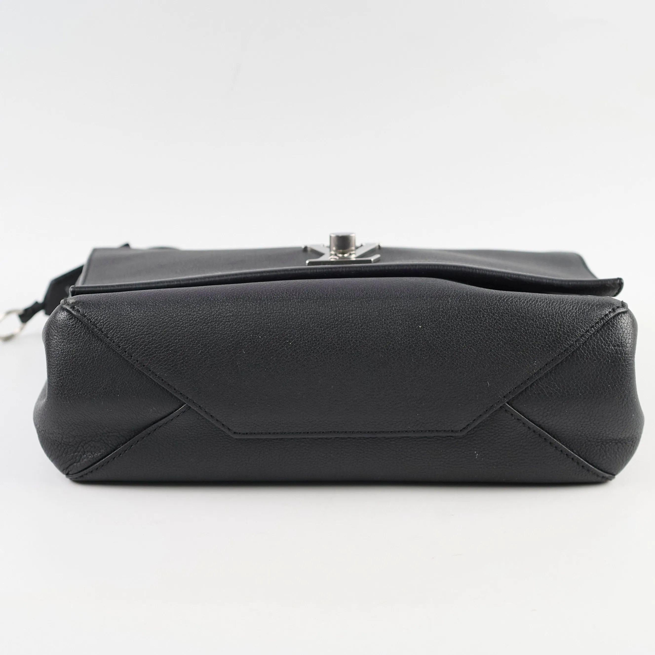 Louis Vuitton Lockme II Bag Black