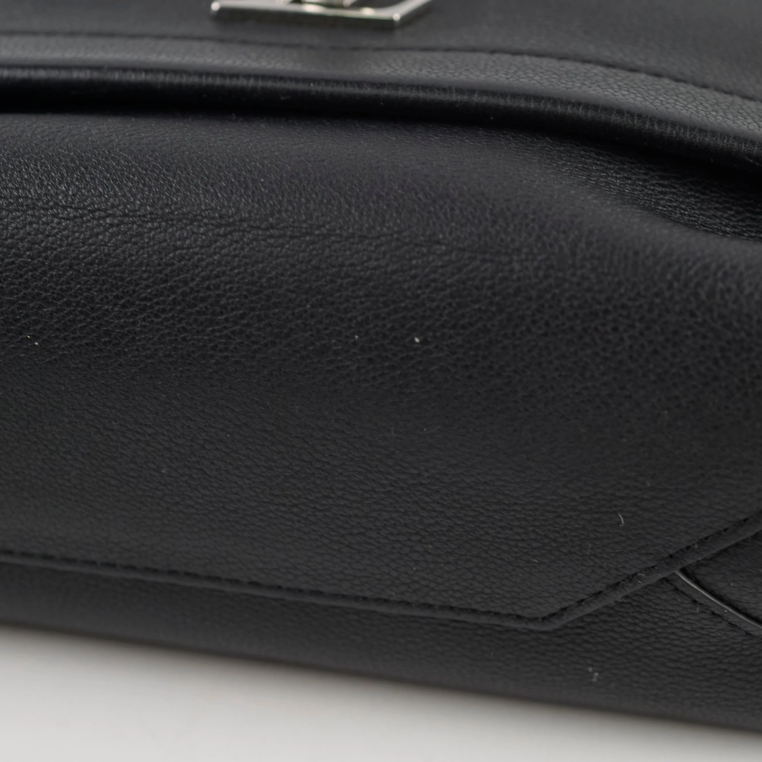 Louis Vuitton Lockme II Bag Black