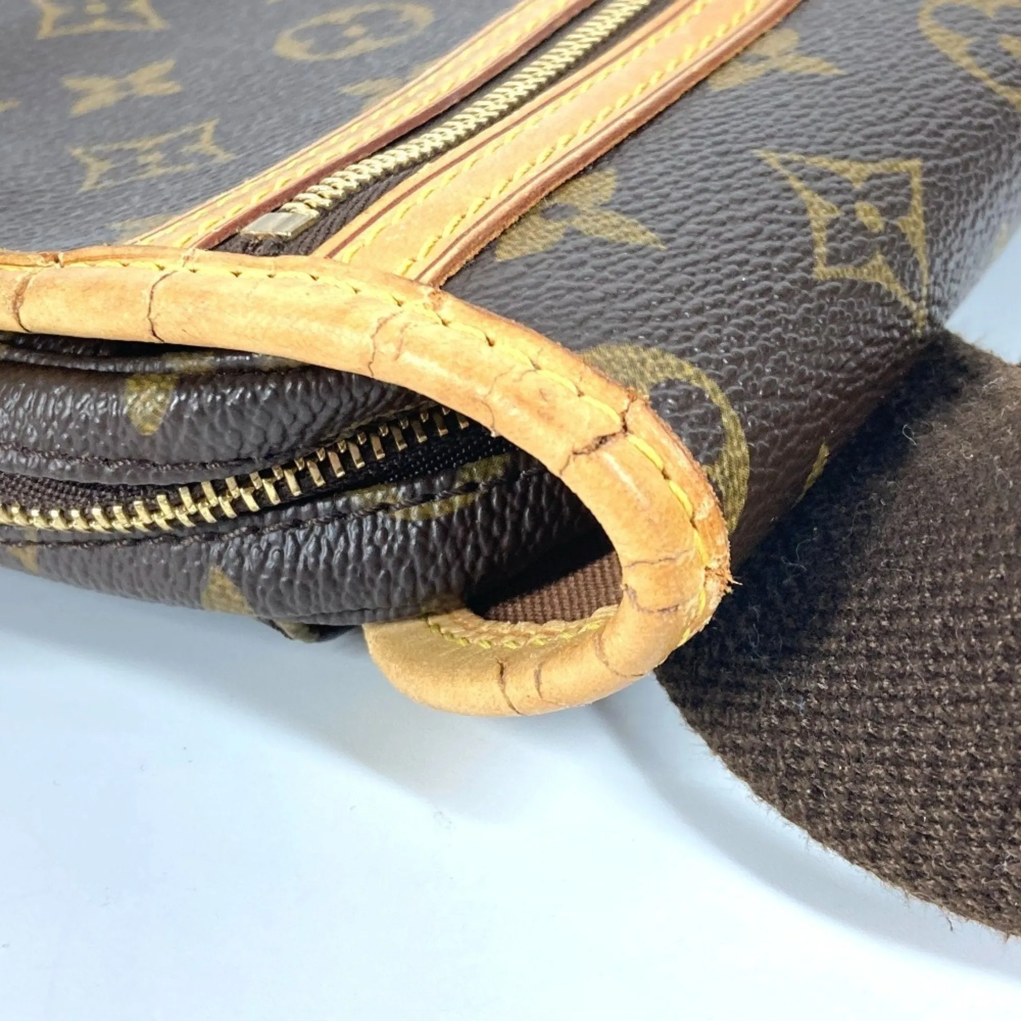 Louis Vuitton Monogram Monogram Fanny Pack Sling Bag (Pre-Owned)