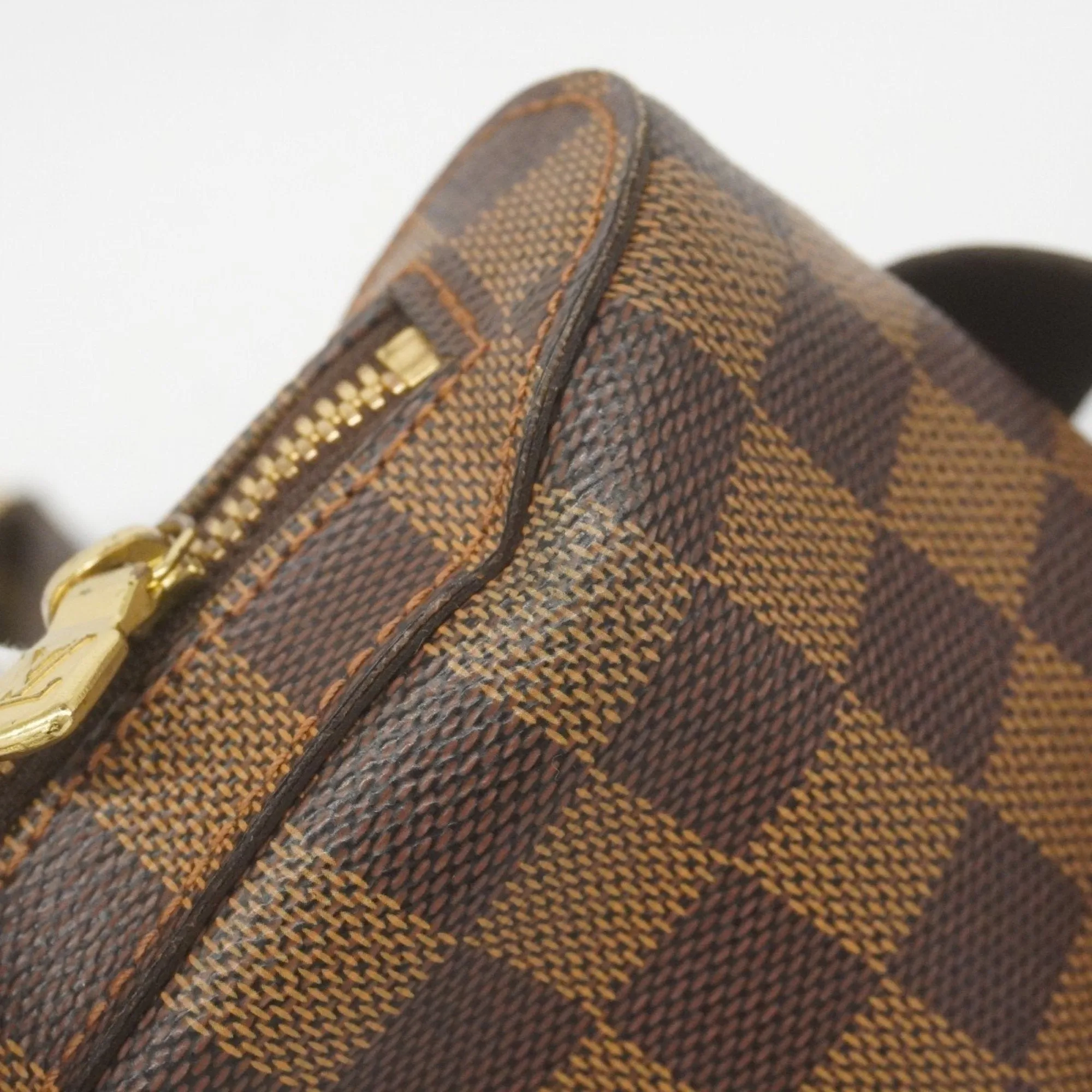 Louis Vuitton Sling Bag (Pre-Owned)