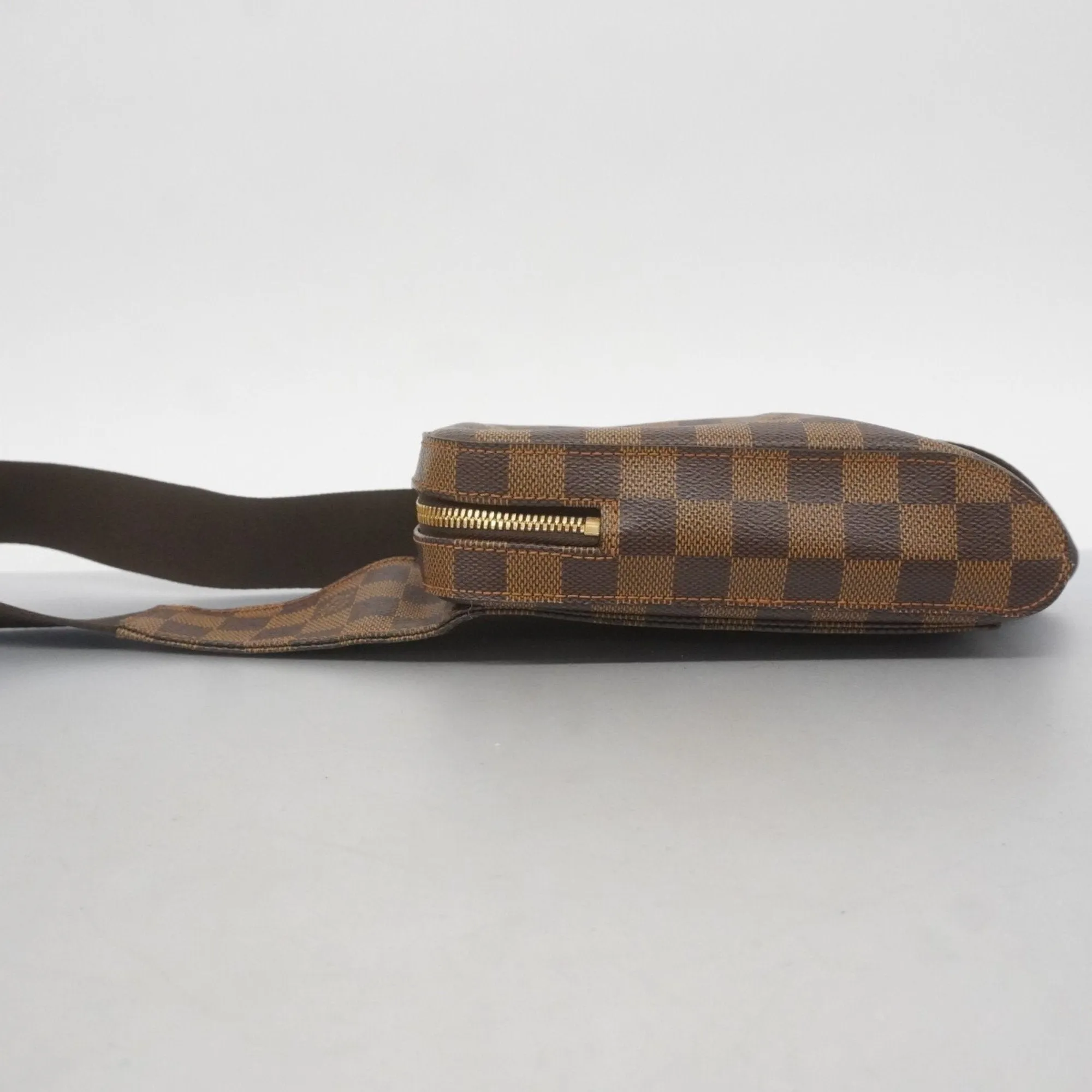 Louis Vuitton Sling Bag (Pre-Owned)
