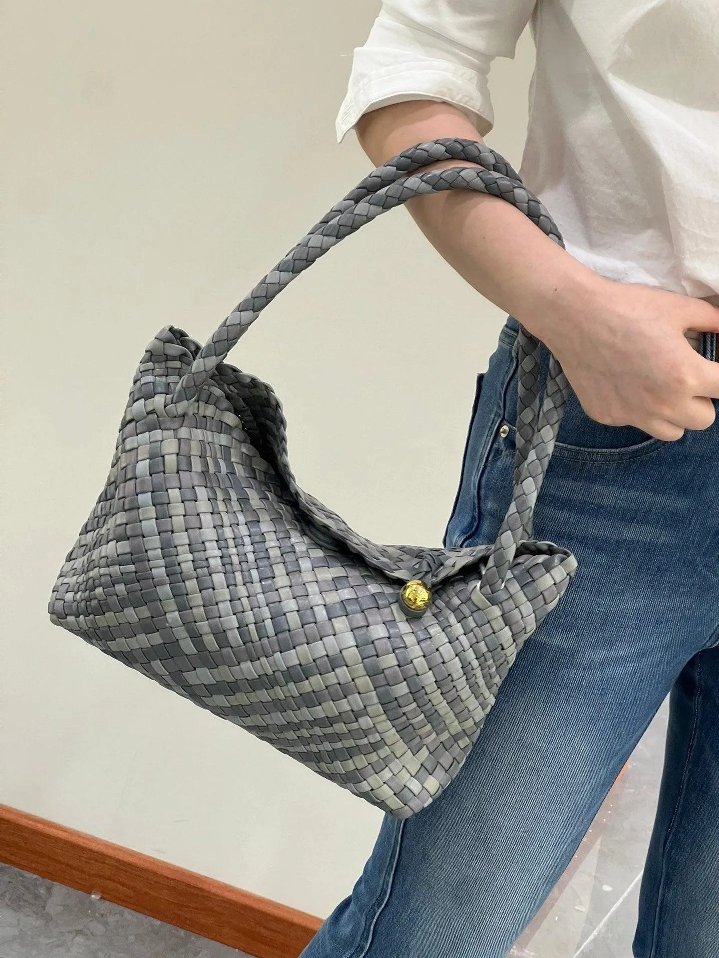 Luxury Handwoven Lambskin Leather Shoulder Bucket Bag with Sculptural Gold Sphere Closure and Double Handle Design ?C Spacious & Versatile Carryall