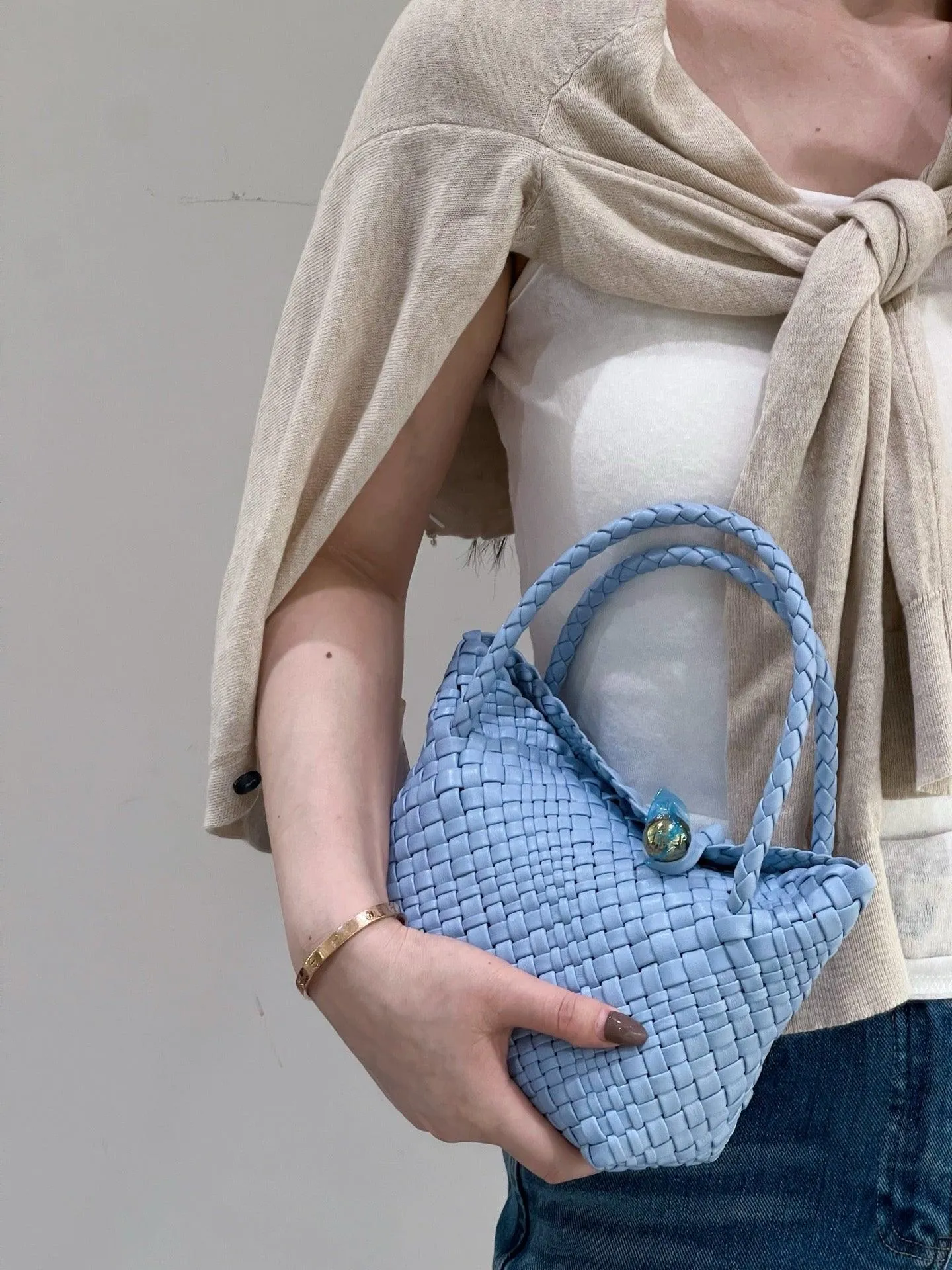 Luxury Handwoven Lambskin Leather Shoulder Bucket Bag with Sculptural Gold Sphere Closure and Double Handle Design ?C Spacious & Versatile Carryall