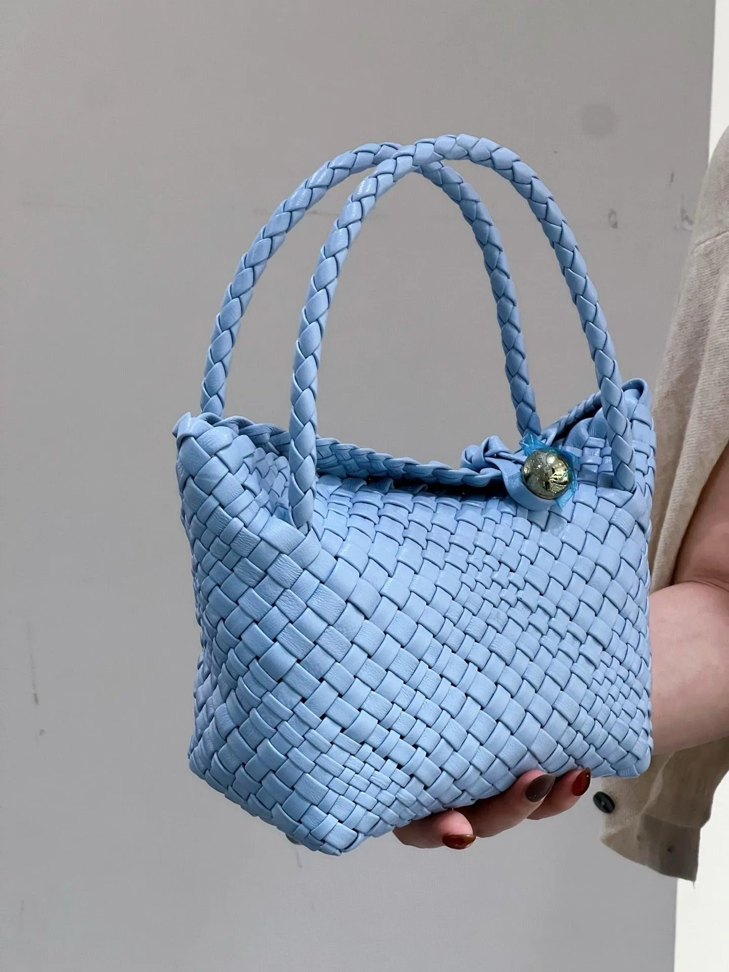 Luxury Handwoven Lambskin Leather Shoulder Bucket Bag with Sculptural Gold Sphere Closure and Double Handle Design ?C Spacious & Versatile Carryall