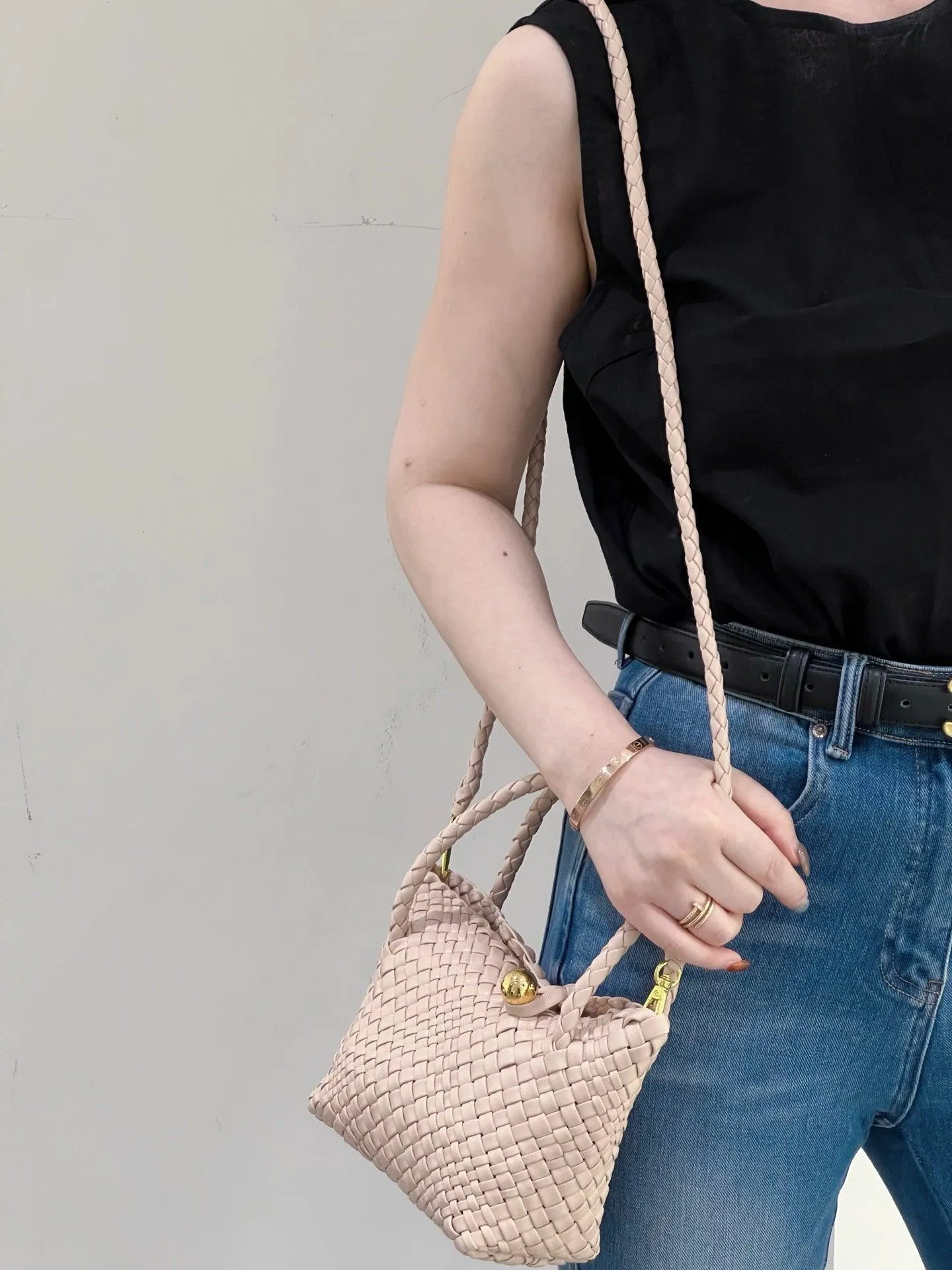 Luxury Handwoven Lambskin Leather Shoulder Bucket Bag with Sculptural Gold Sphere Closure and Double Handle Design ?C Spacious & Versatile Carryall