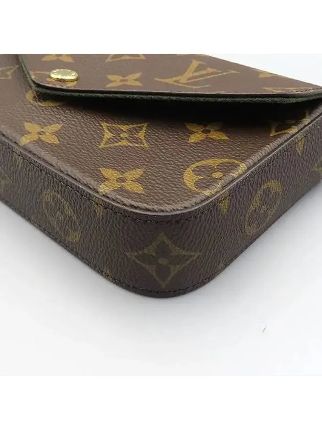 M80091 Crossbody Bag