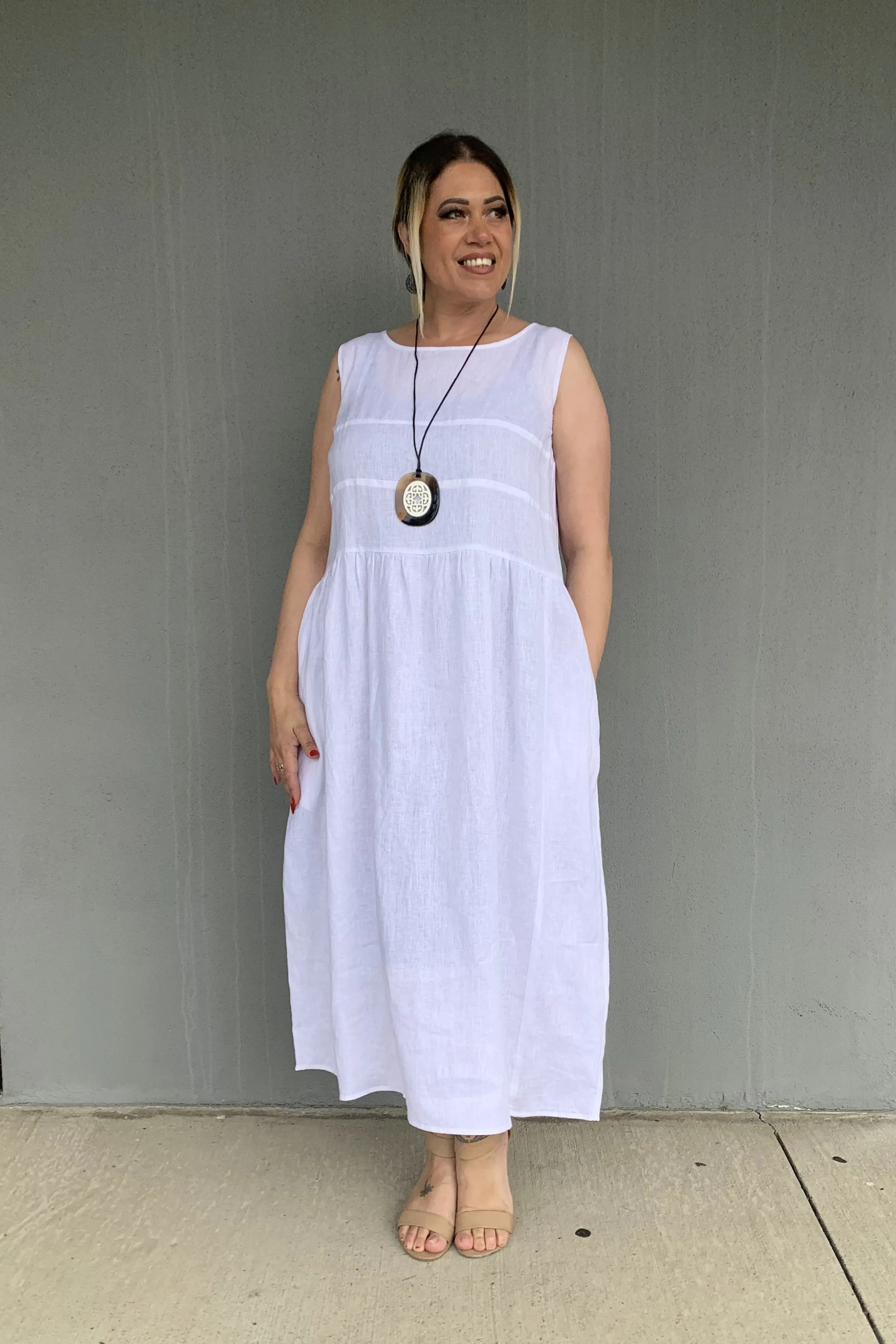Clothings Magazine - 2024SS-14 Sophie Sleeveless Dress Dresses women dresses dress stores