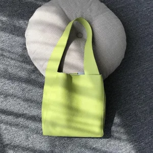 Minimalist Leather Bucket Tote Bag, Genuine Leather Versatile Women's Shoulder Bag, Wide Shoulder Strap Bucket Bag, Fashion Designer Bag bucket bags for sale