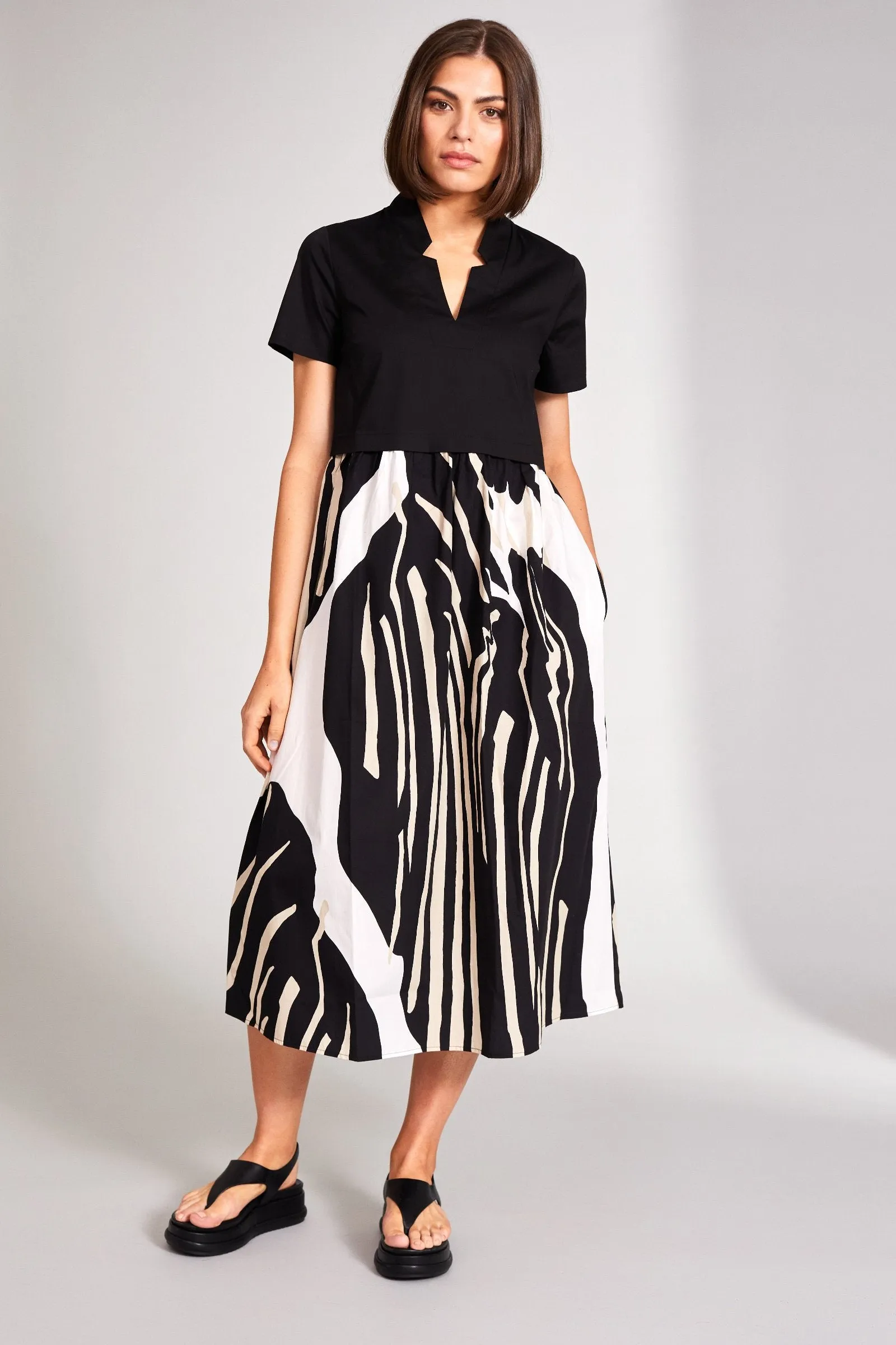 Clothings Peruzzi - S24100 Contrast Monochrome Dress Dresses women dresses dress stores