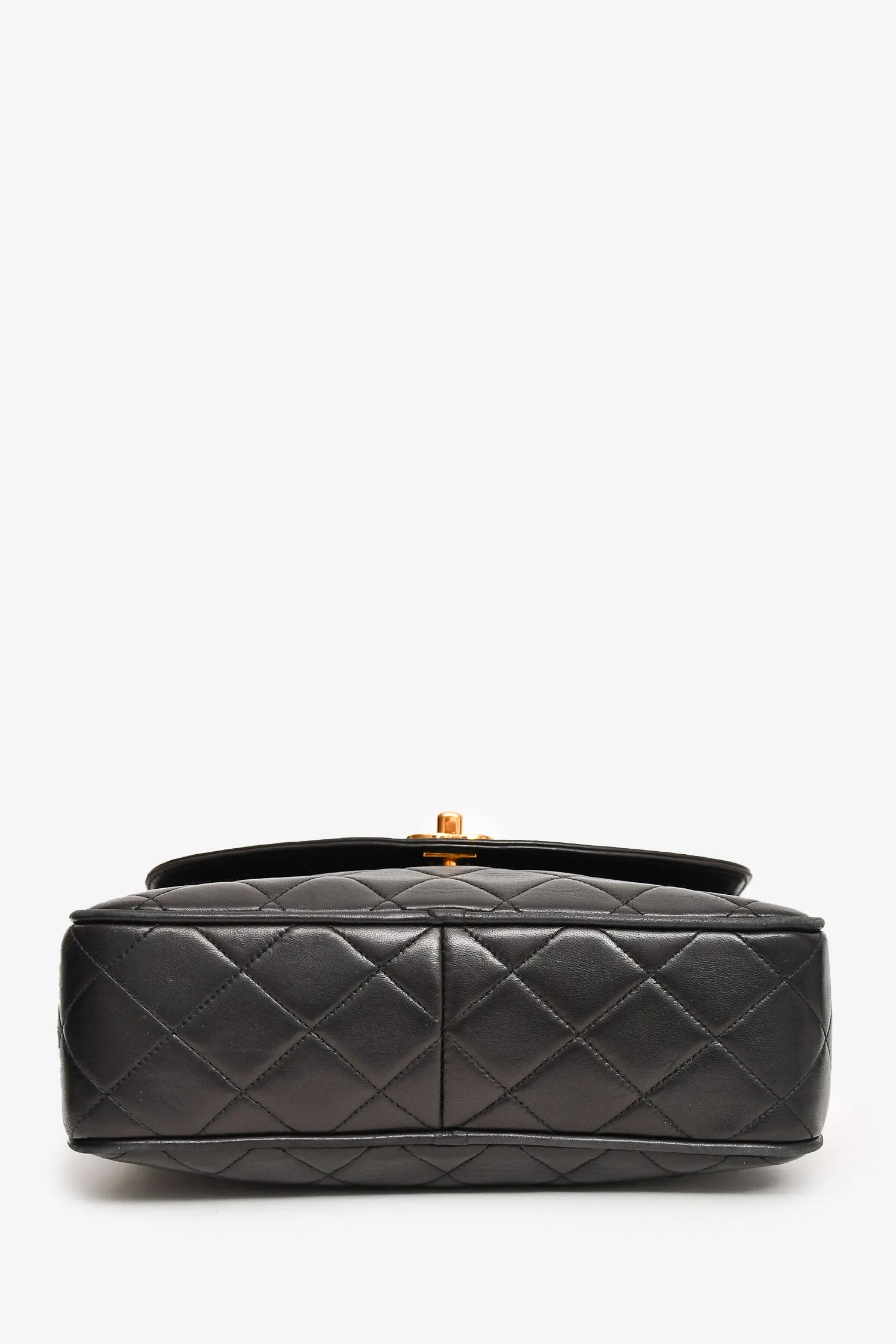 Pre-Loved Chanel? 1991-4 Black Leather Quilted Turn Lock Camera Crossbody