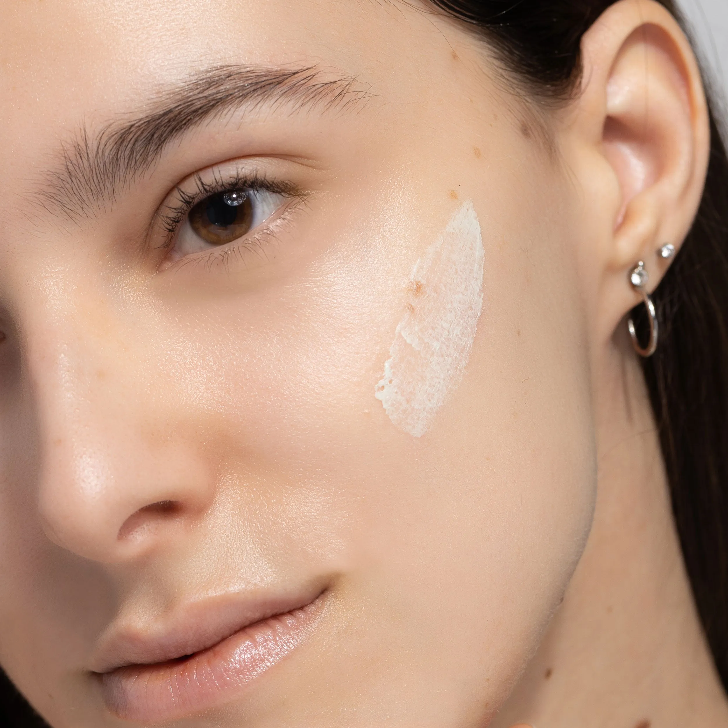 a tinted moisturizer,bubble moisturizer