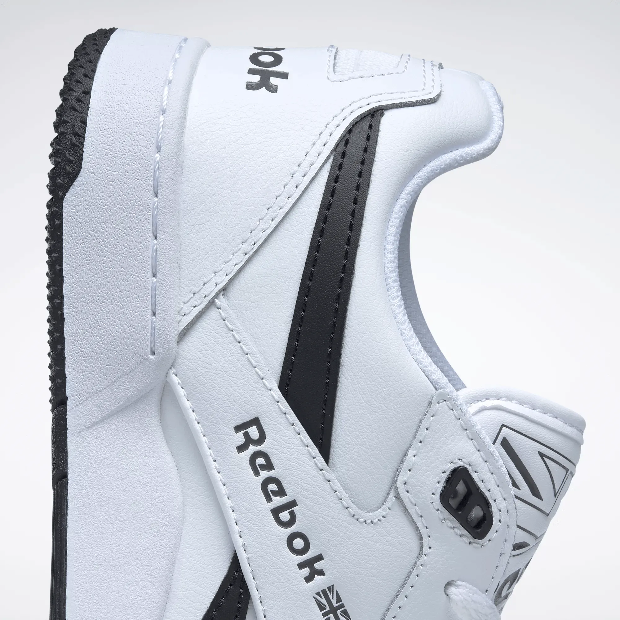Chaussures Reebok BB 4000 II