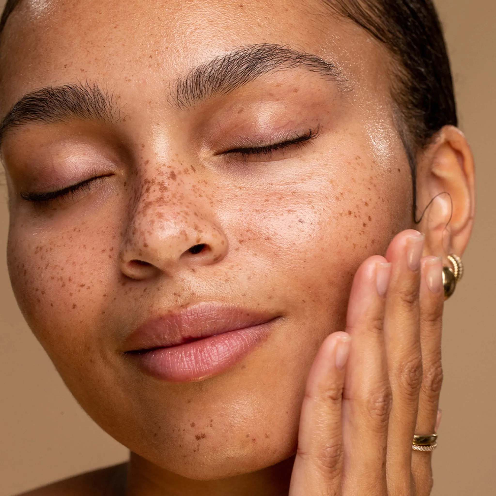 a tinted moisturizer,bubble moisturizer