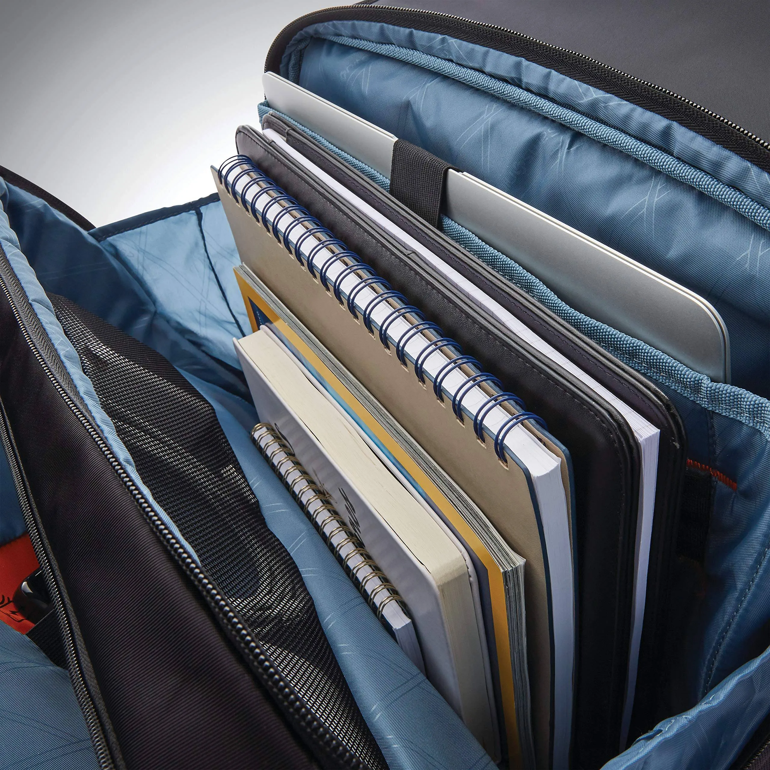 Sac messager fin Samsonite PRO 15,6